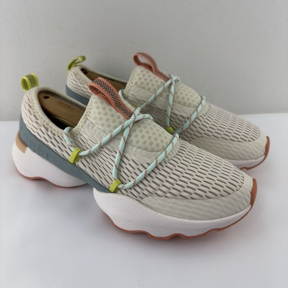 Sorel Kinetic Sneak Women's Size 7 NL4694-191 Beige Mesh Slip-On Sneakers - Picture 1 of 10
